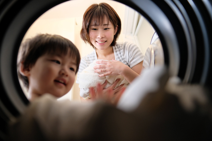 Laundromat And Kids